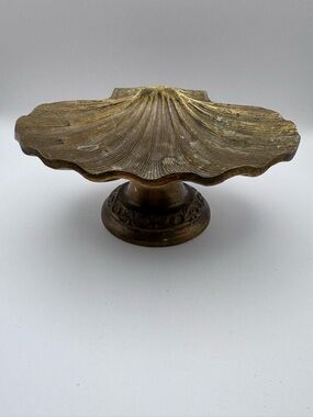 Vintage Brass Pedestal Footed Clam Shell Soap/Trinket Dish Coastal Decor